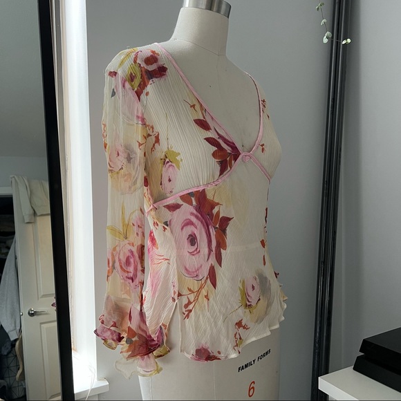 Tops - Y2K Long sleeve Floral Shirt